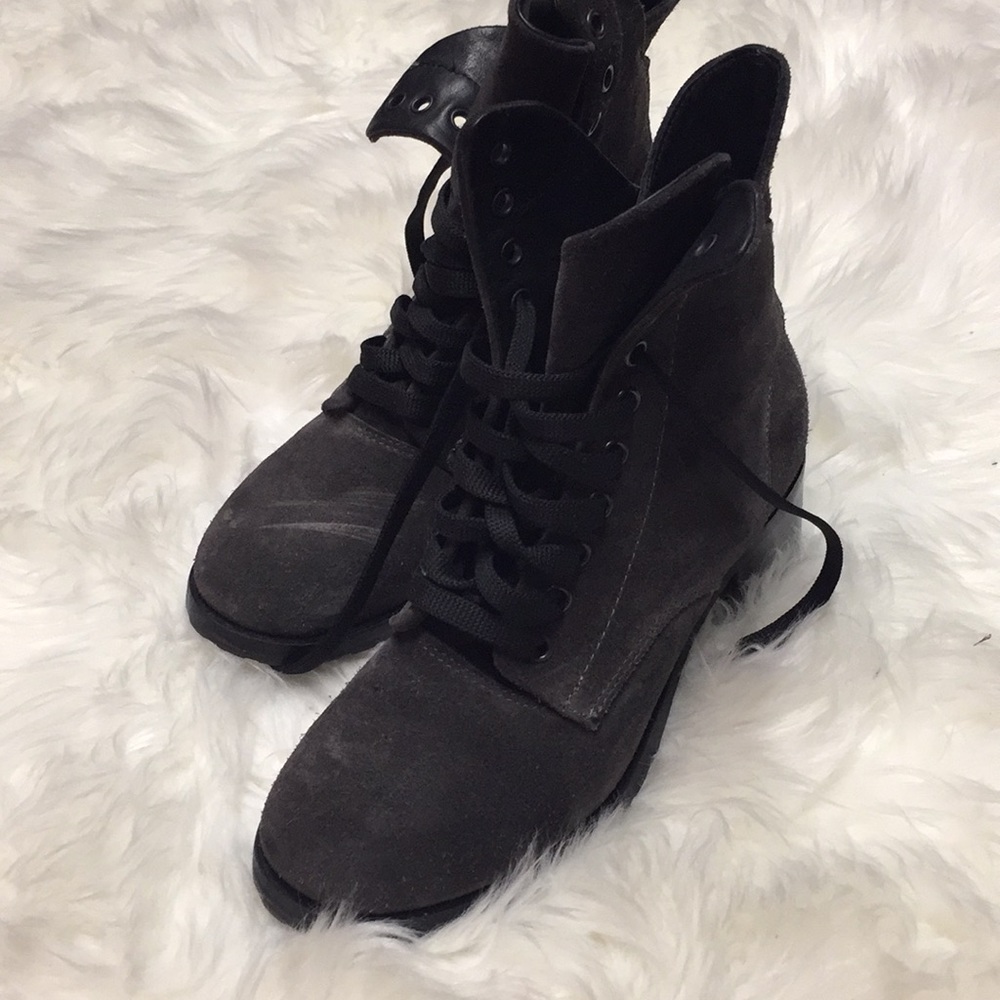 Suede Grey Boots with Small Heel